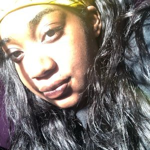 Meet your Posher, Mirca